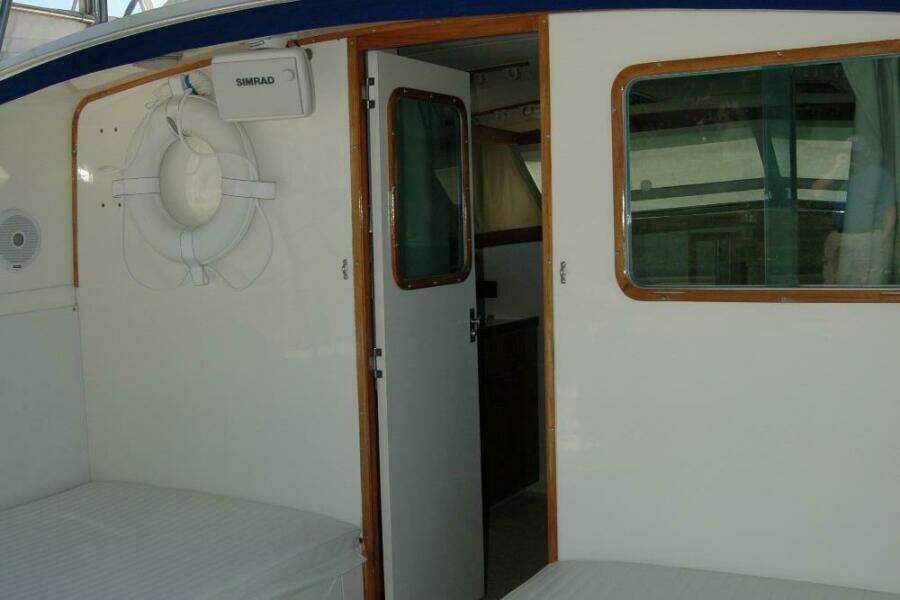 Vesper 33ft Bertram Yacht For Sale