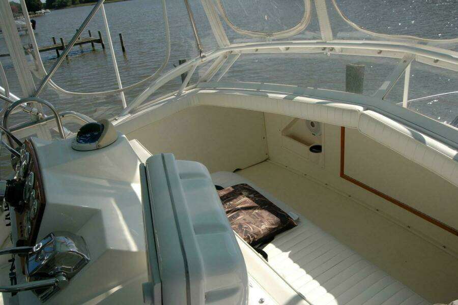 Vesper 33ft Bertram Yacht For Sale