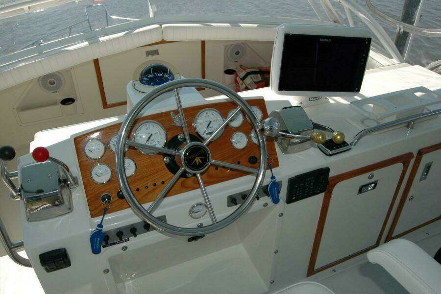 Vesper 33ft Bertram Yacht For Sale