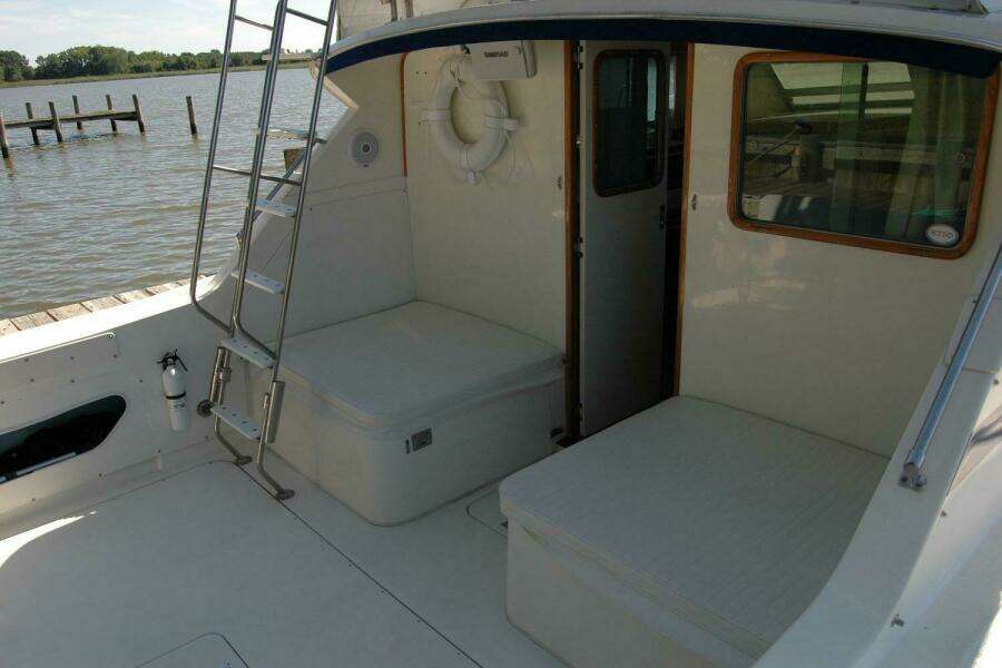 Vesper 33ft Bertram Yacht For Sale