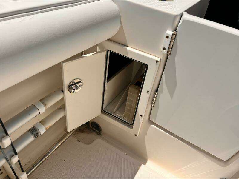 31ft Edgewater Yacht For Sale
