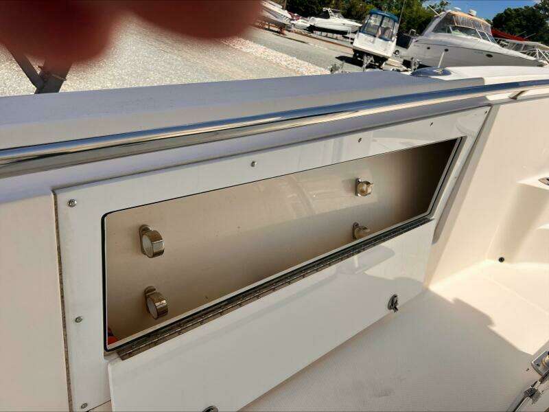 31ft Edgewater Yacht For Sale