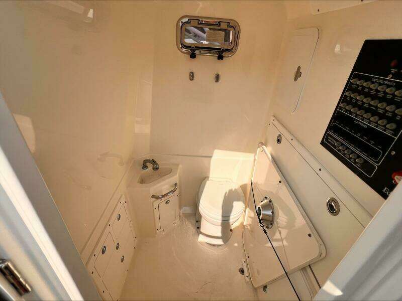 31ft Edgewater Yacht For Sale