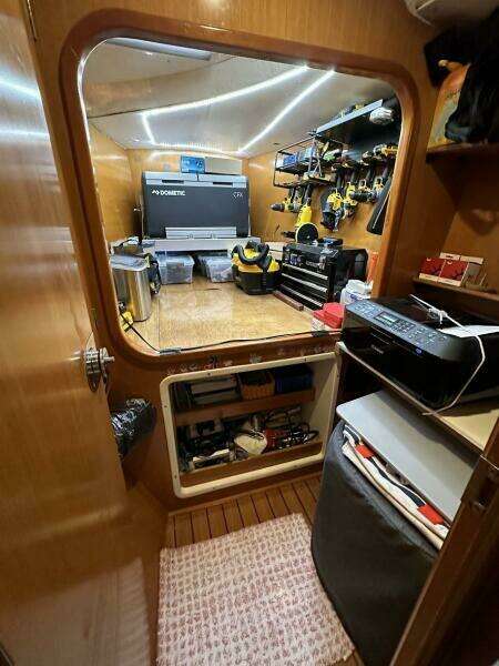 Herkee 38ft Lagoon Yacht For Sale