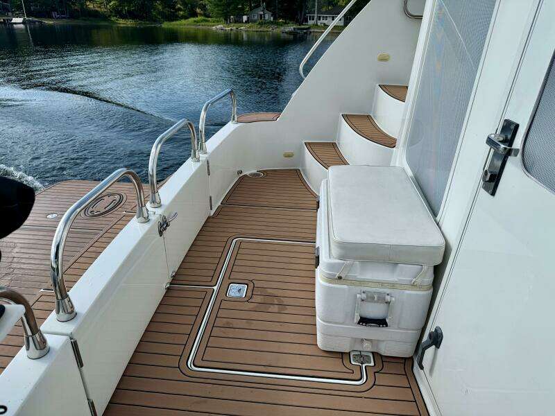 Water Baby 43ft Carver Yacht For Sale