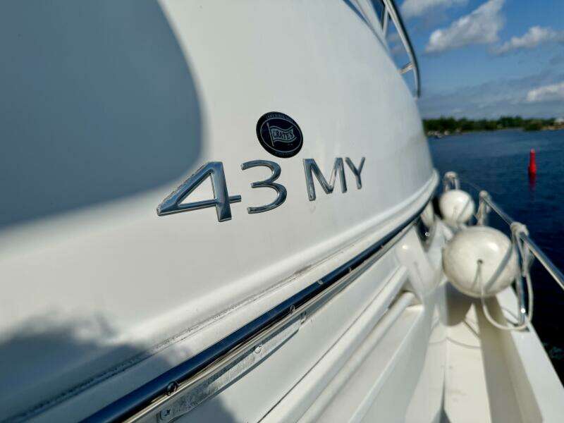 Water Baby 43ft Carver Yacht For Sale