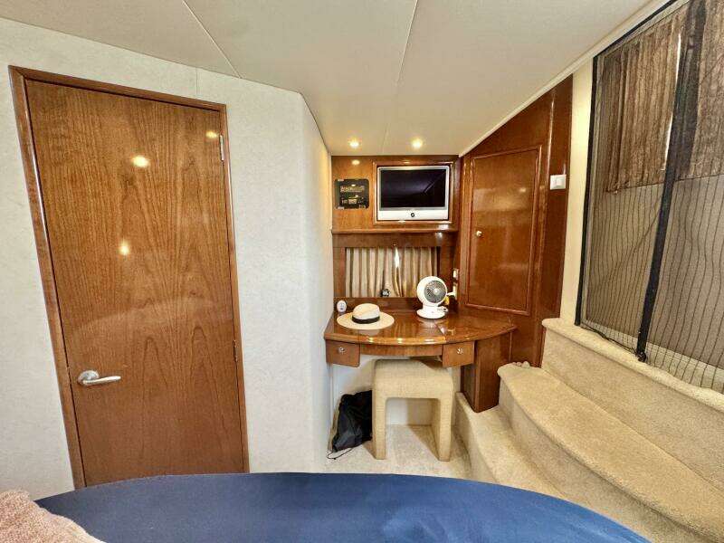 Water Baby 43ft Carver Yacht For Sale