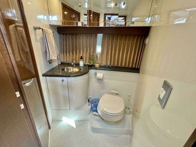 Water Baby 43ft Carver Yacht For Sale