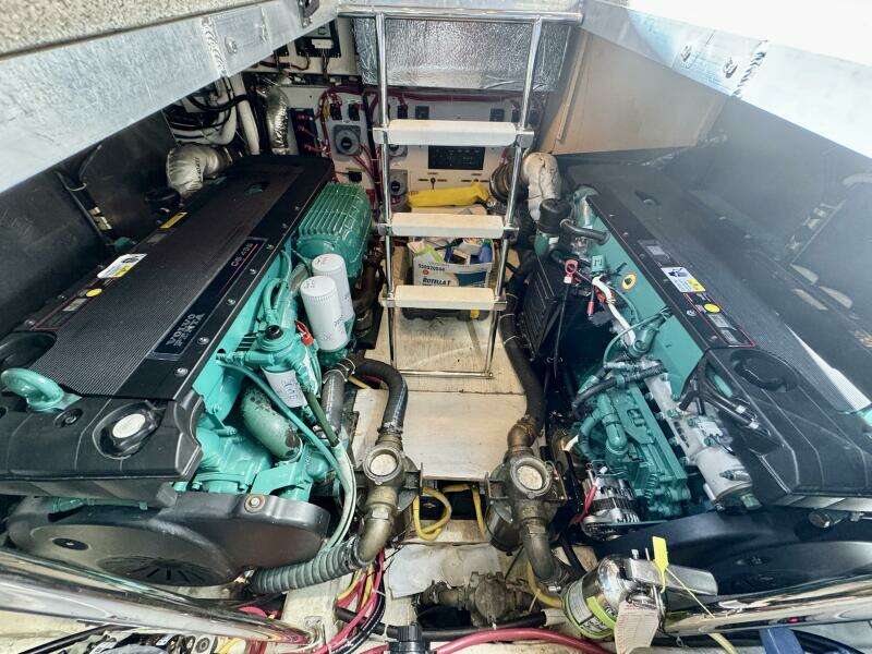 Water Baby 43ft Carver Yacht For Sale