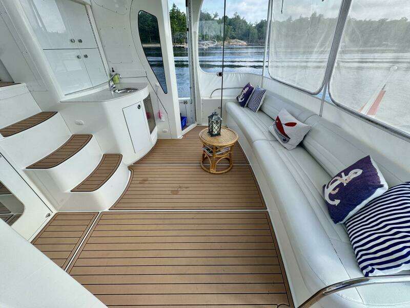Water Baby 43ft Carver Yacht For Sale