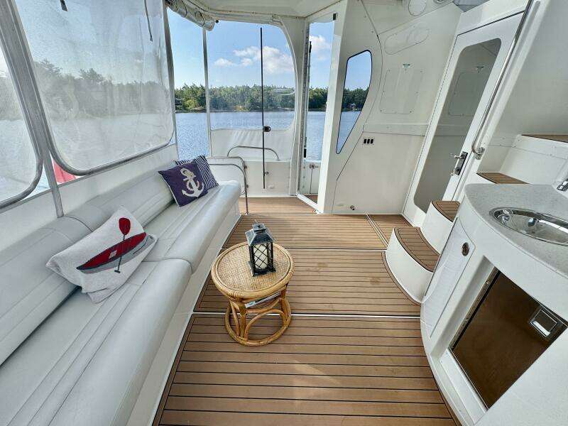 Water Baby 43ft Carver Yacht For Sale