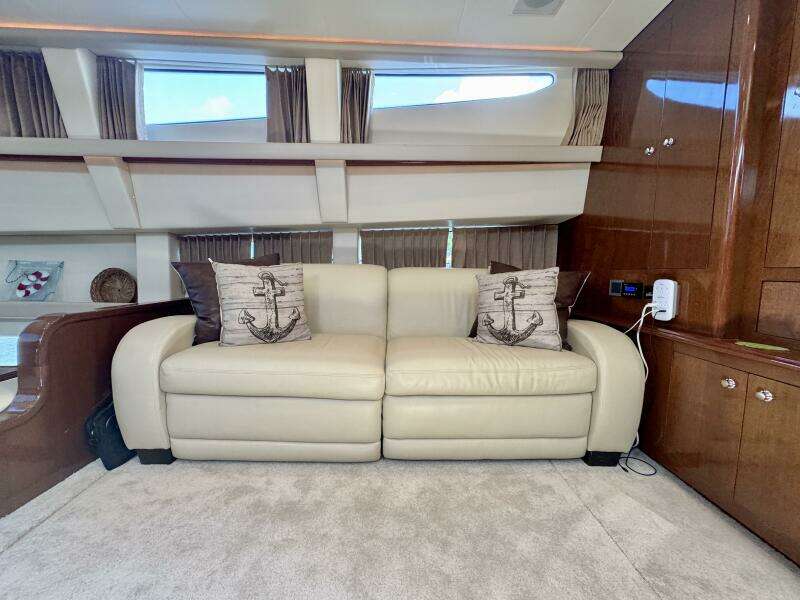 Water Baby 43ft Carver Yacht For Sale