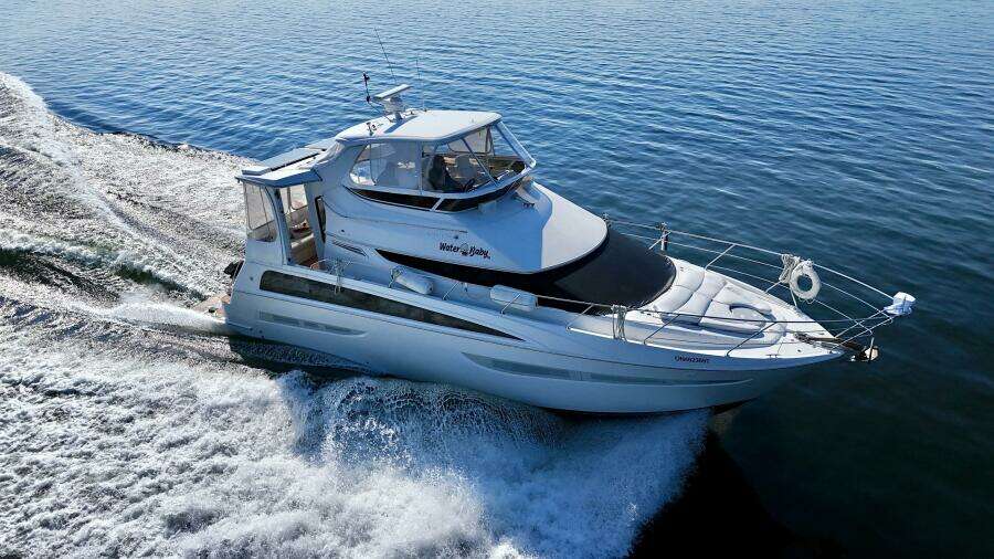 Water Baby 43ft Carver Yacht For Sale