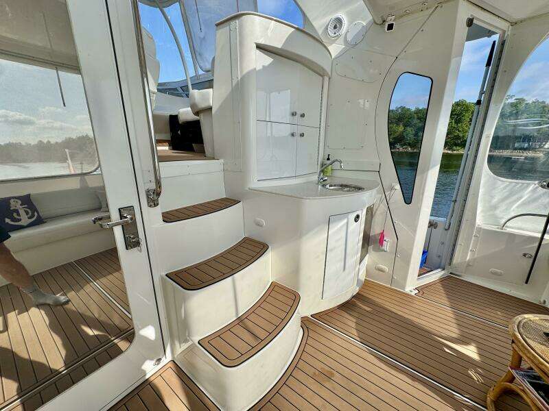 Water Baby 43ft Carver Yacht For Sale