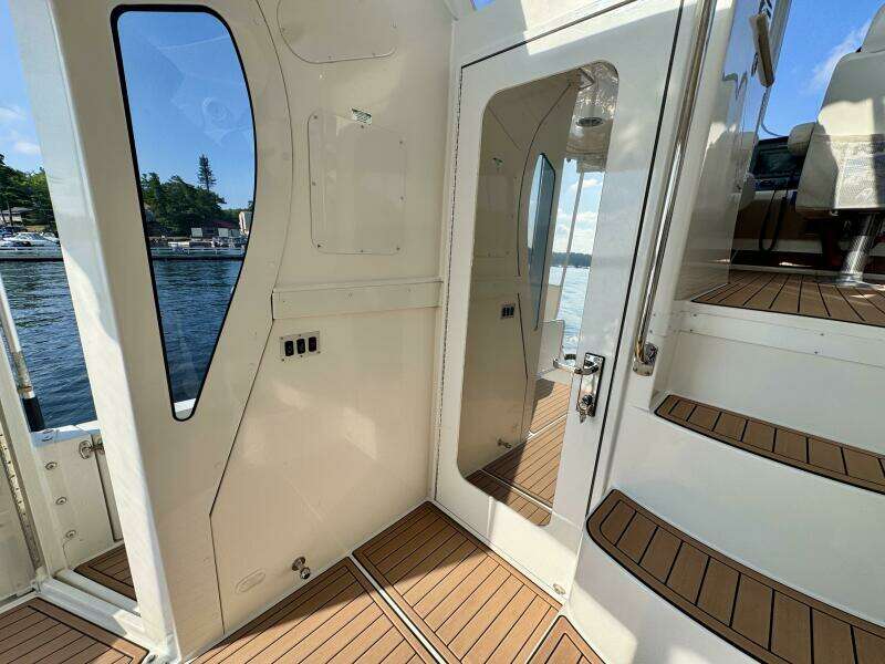 Water Baby 43ft Carver Yacht For Sale