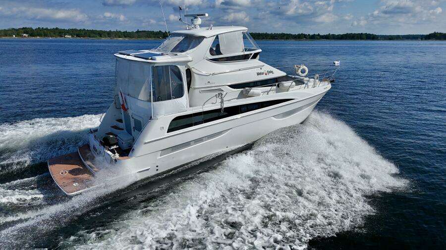 Water Baby 43ft Carver Yacht For Sale