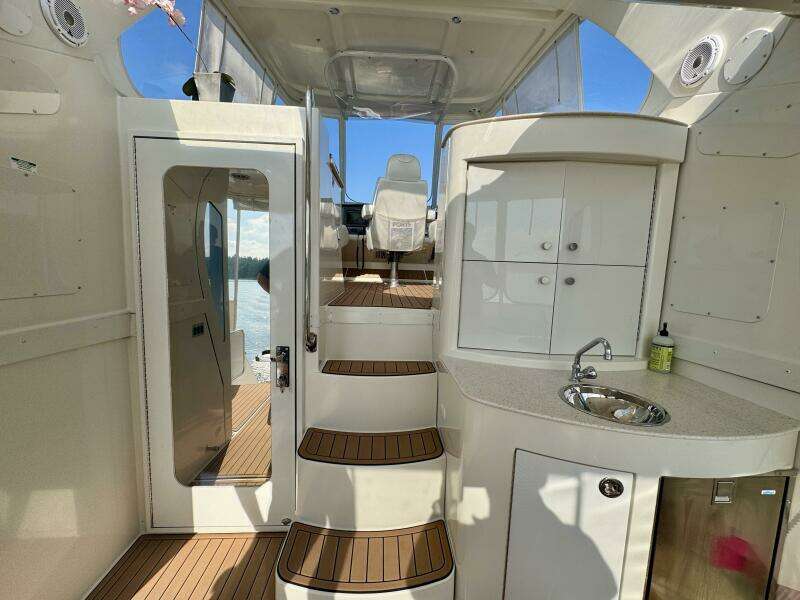 Water Baby 43ft Carver Yacht For Sale