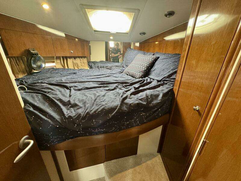 Water Baby 43ft Carver Yacht For Sale