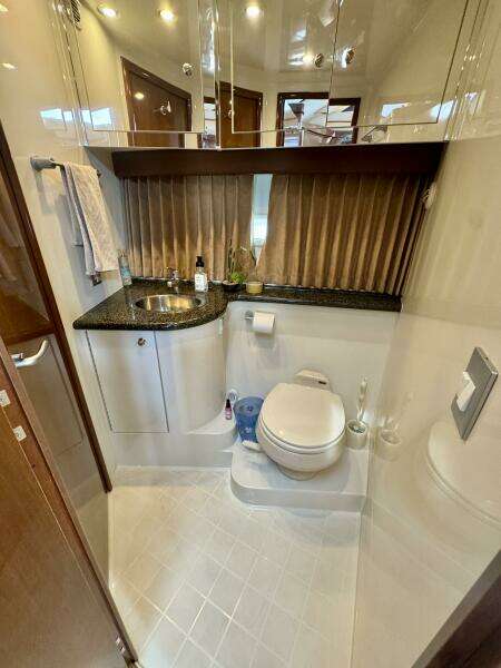 Water Baby 43ft Carver Yacht For Sale
