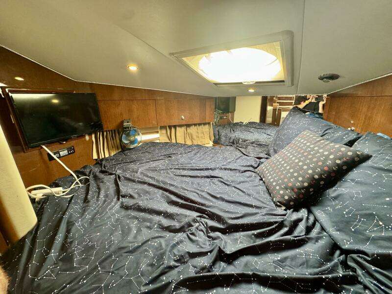Water Baby 43ft Carver Yacht For Sale