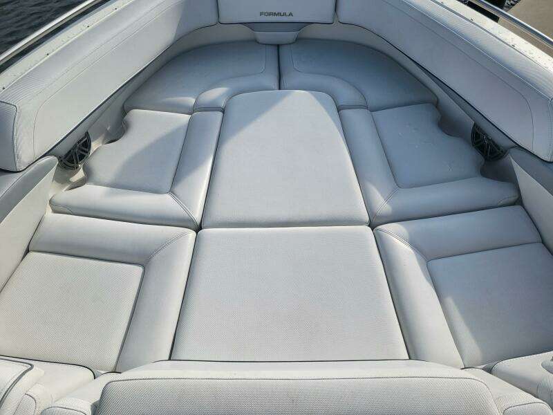 27ft Formula Yacht For Sale
