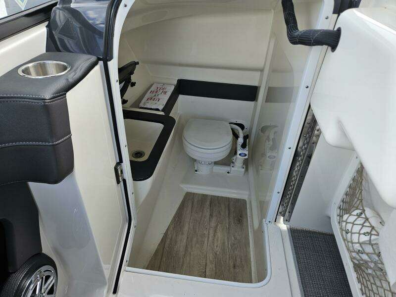 27ft Formula Yacht For Sale