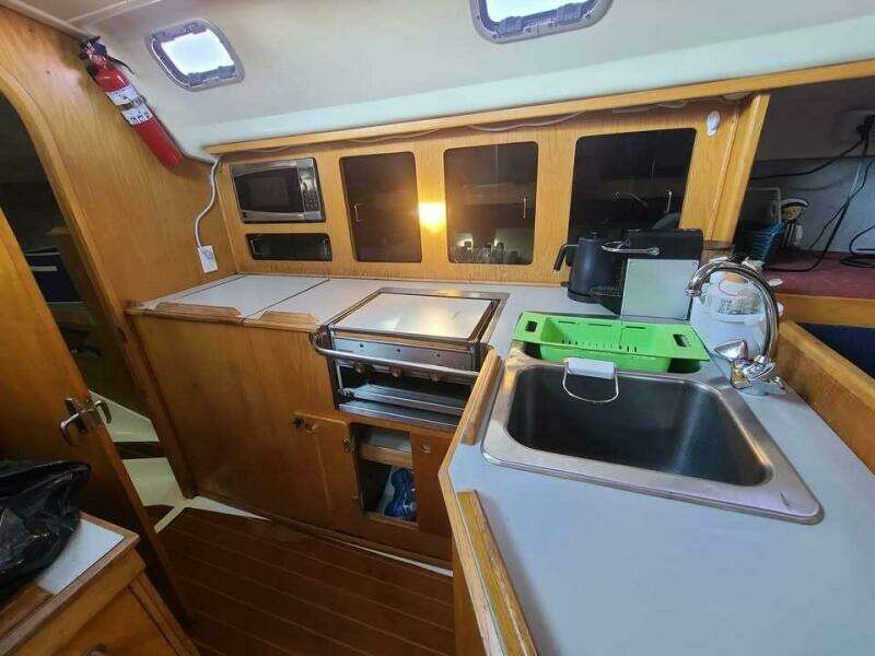 ORION 37ft Hunter Yacht For Sale