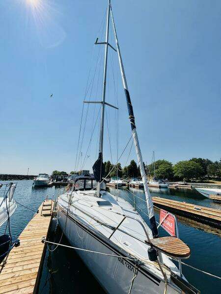 ORION 37ft Hunter Yacht For Sale