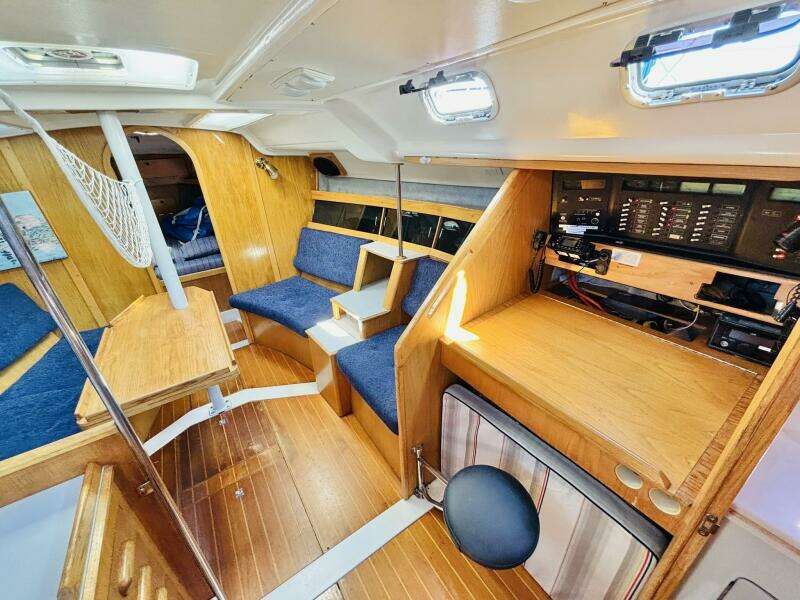 ORION 37ft Hunter Yacht For Sale