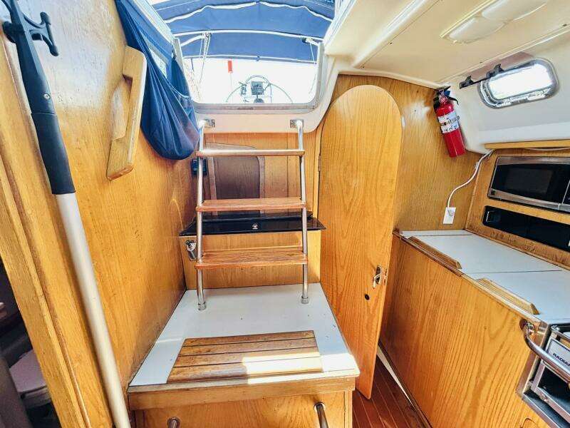 ORION 37ft Hunter Yacht For Sale