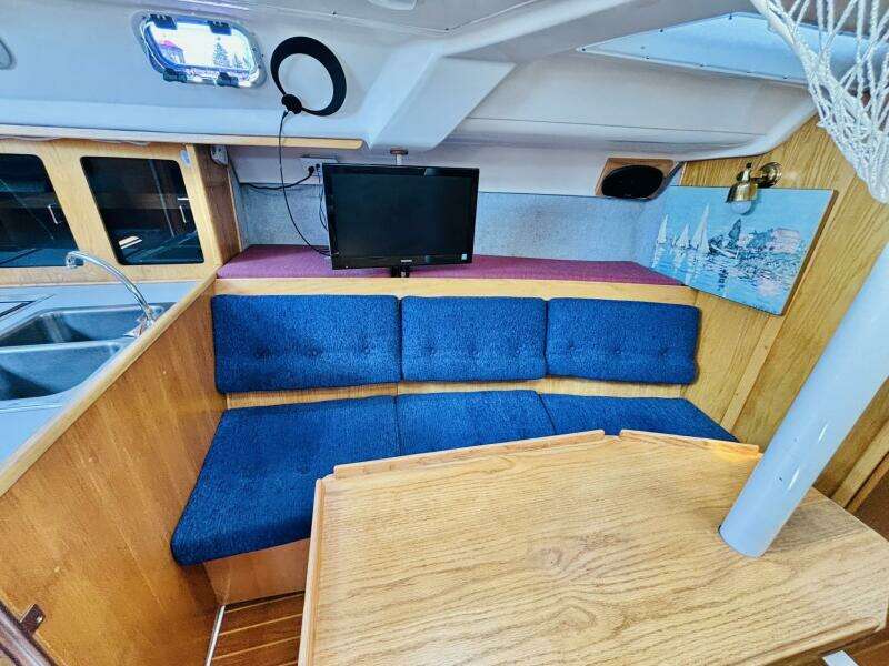 ORION 37ft Hunter Yacht For Sale