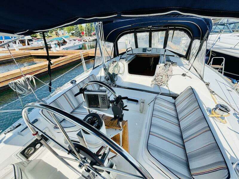 ORION 37ft Hunter Yacht For Sale
