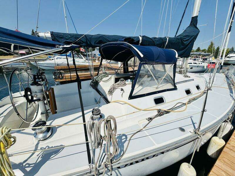 ORION 37ft Hunter Yacht For Sale