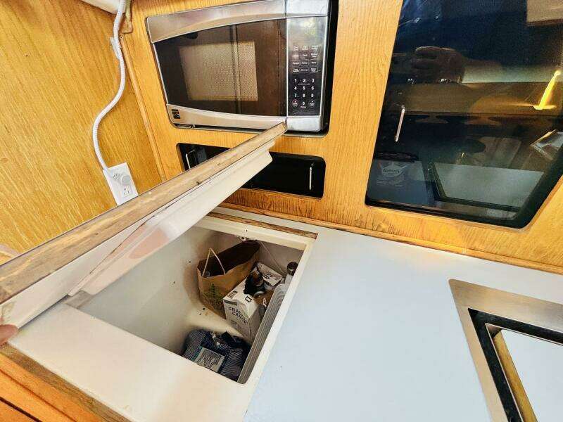 ORION 37ft Hunter Yacht For Sale
