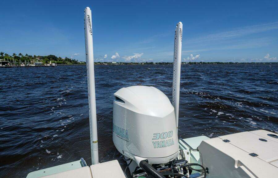 24ft Robalo Yacht For Sale
