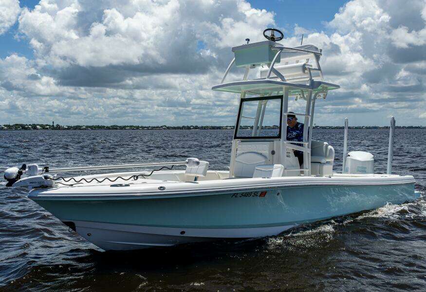 24ft Robalo Yacht For Sale