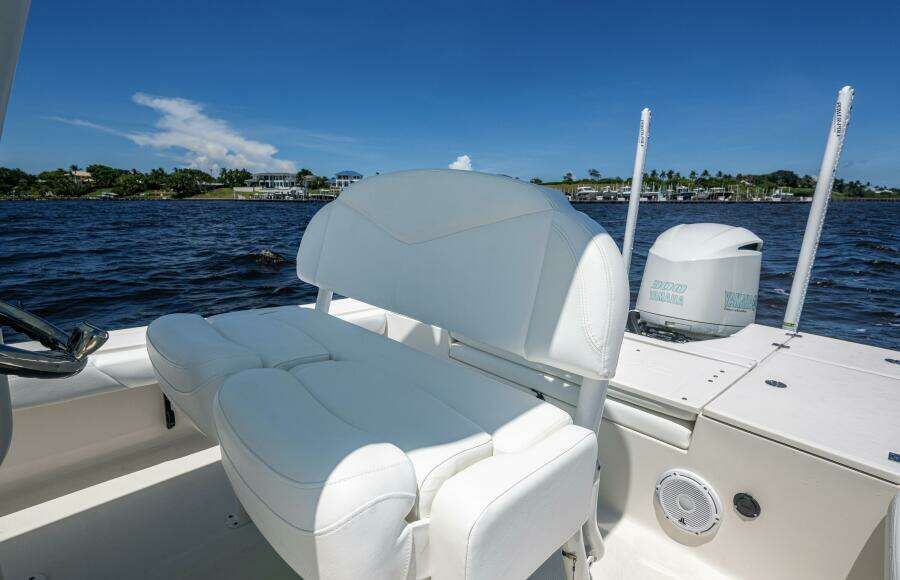 24ft Robalo Yacht For Sale