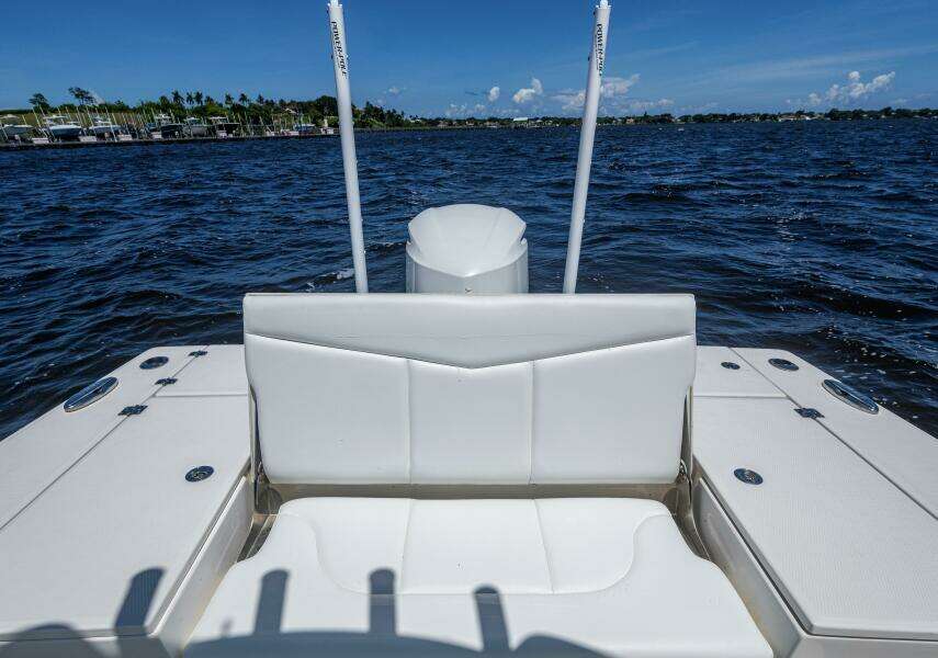 24ft Robalo Yacht For Sale