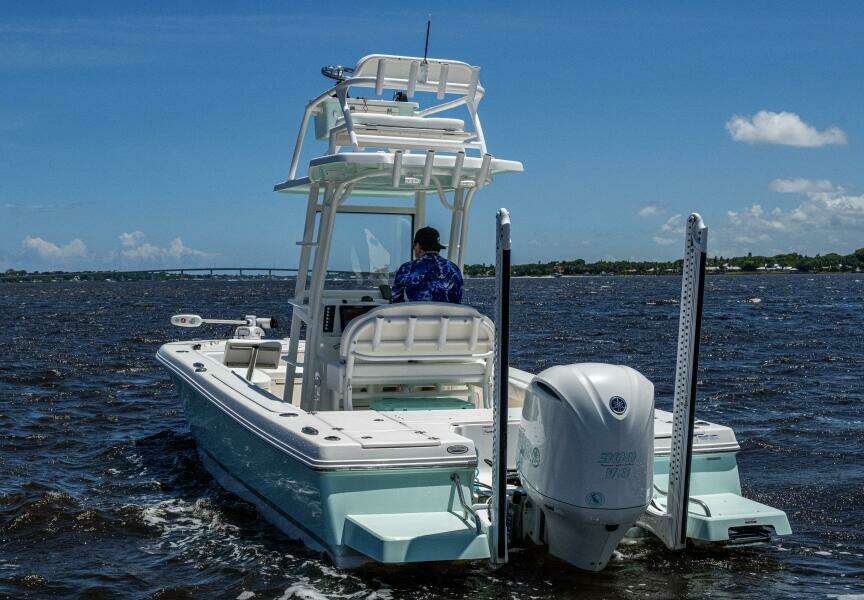24ft Robalo Yacht For Sale