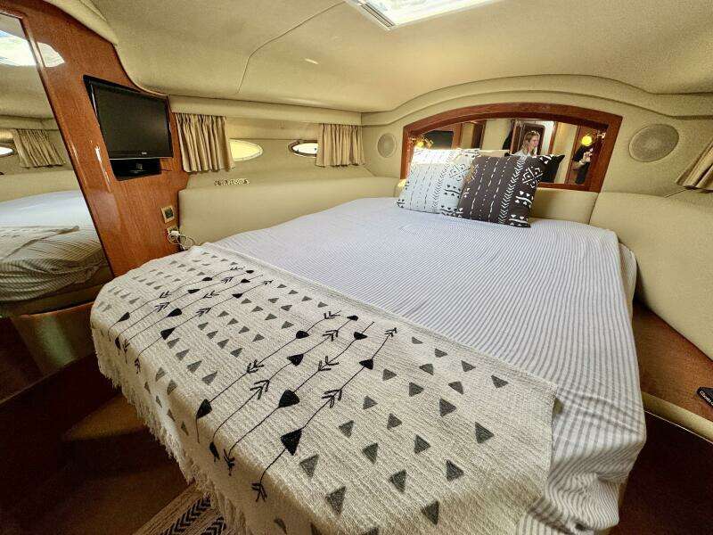 Shaneanigans 40ft Sea Ray Yacht For Sale