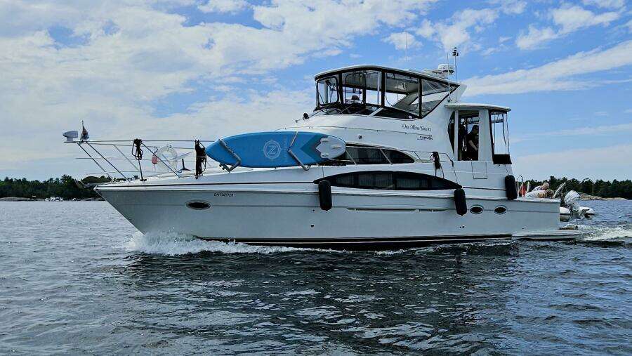 44ft Carver Yacht For Sale