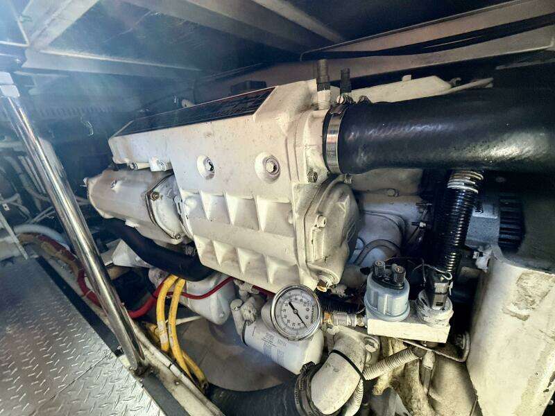 44ft Carver Yacht For Sale