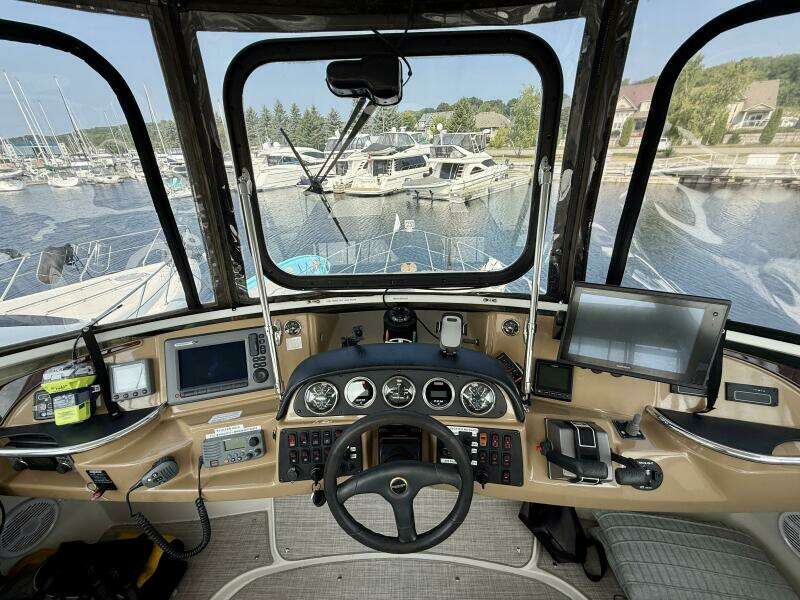 44ft Carver Yacht For Sale