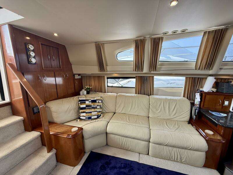 44ft Carver Yacht For Sale
