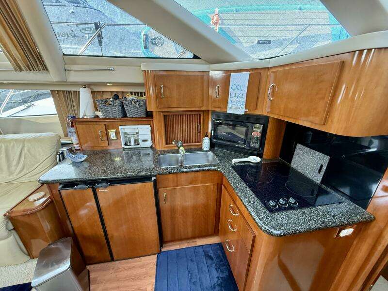 44ft Carver Yacht For Sale