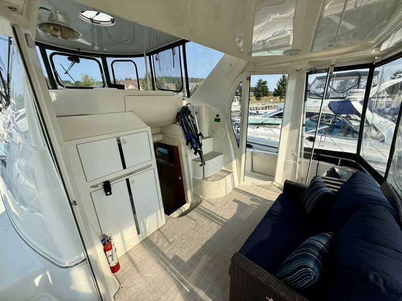 44ft Carver Yacht For Sale