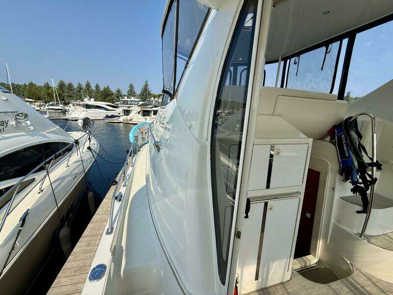 44ft Carver Yacht For Sale