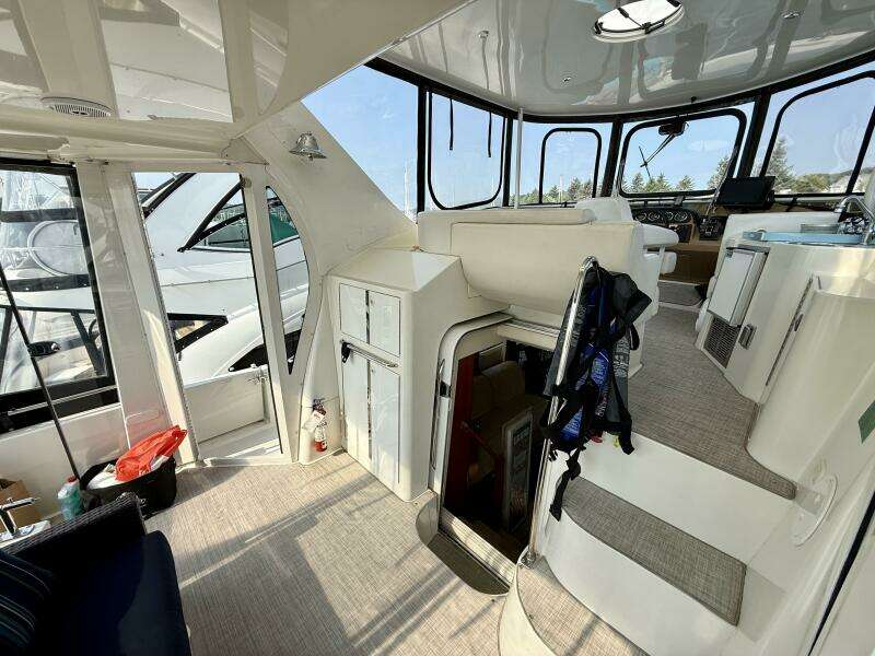44ft Carver Yacht For Sale