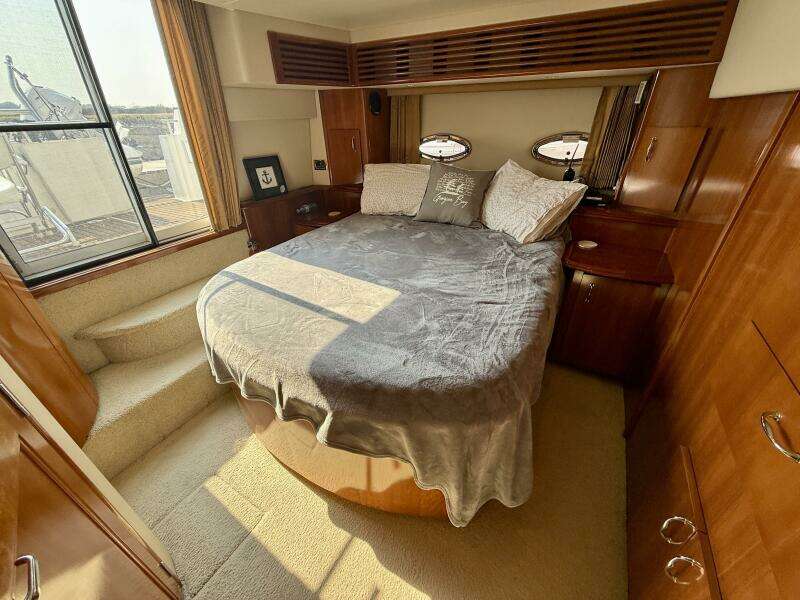44ft Carver Yacht For Sale
