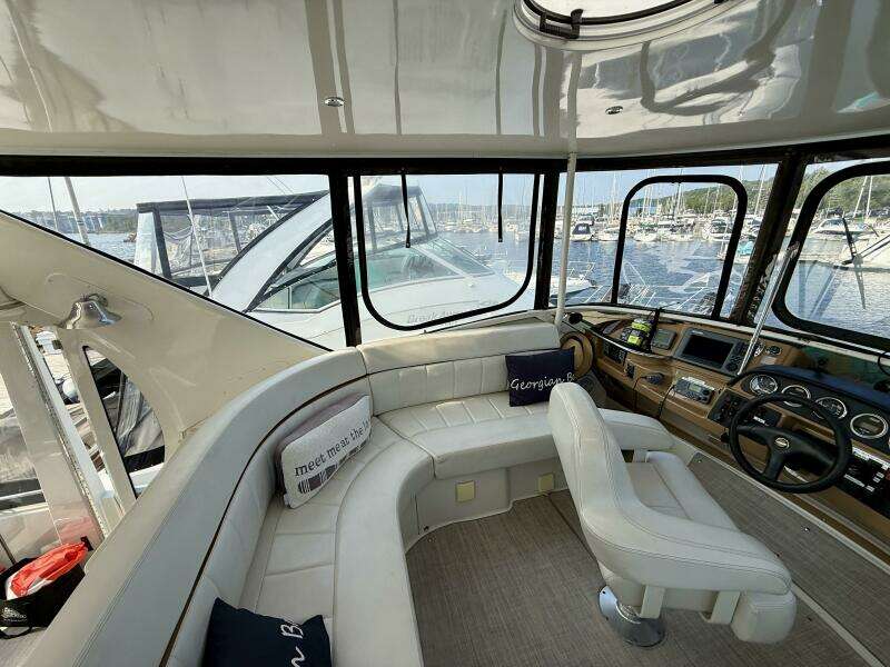 44ft Carver Yacht For Sale
